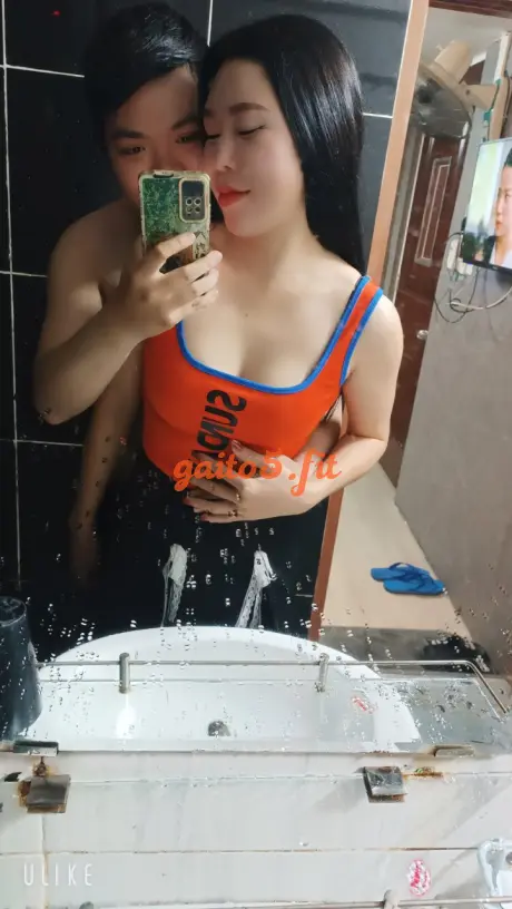 Em Na Na bú cu thuộc dạng đỉnh của chóp
