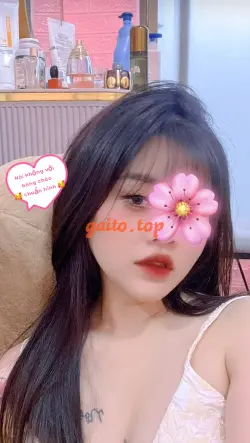 MIU MIU  2K6 Chiều Khách , Ngoan Ngoãn