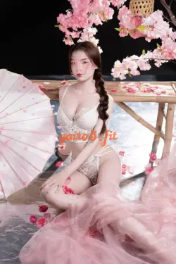 *BÉ TUỆ NHI 2k7 NHỎ NHẮN-XINH XẮN-DỄ THƯƠNG*